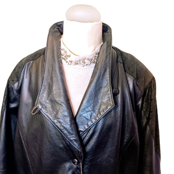 Y2K Leather Coat TEXTURED DETAIL Size L BLACK Patterned Accents Oversized Snaps - Picture 3 of 16